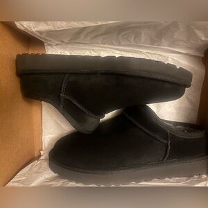Brand new UGG Classic slippers